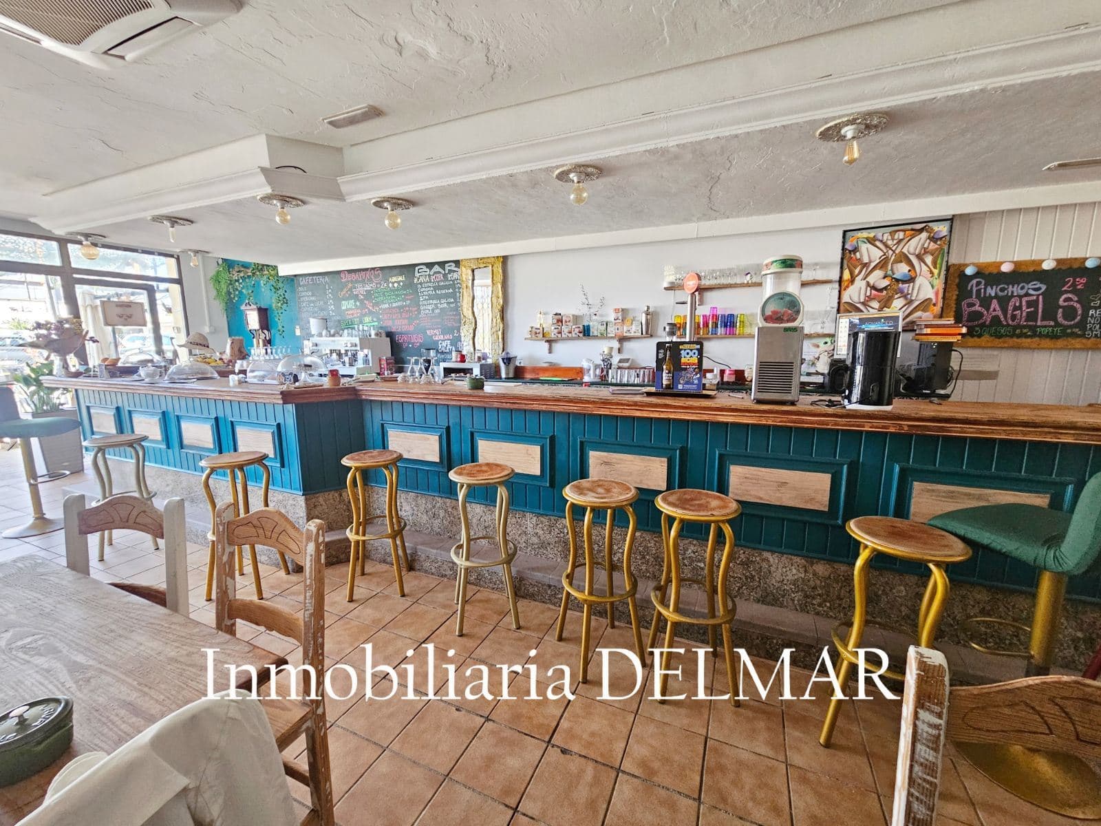 RESTAURANTE EN TRASPASO CON TERRAZA - Foto 1