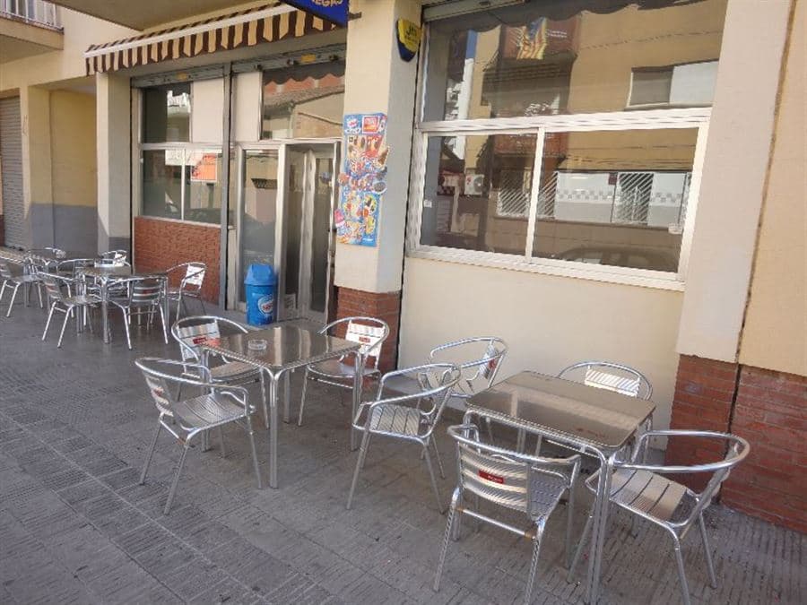 BAR EN PLENO RENDIMIENTO - Foto 1