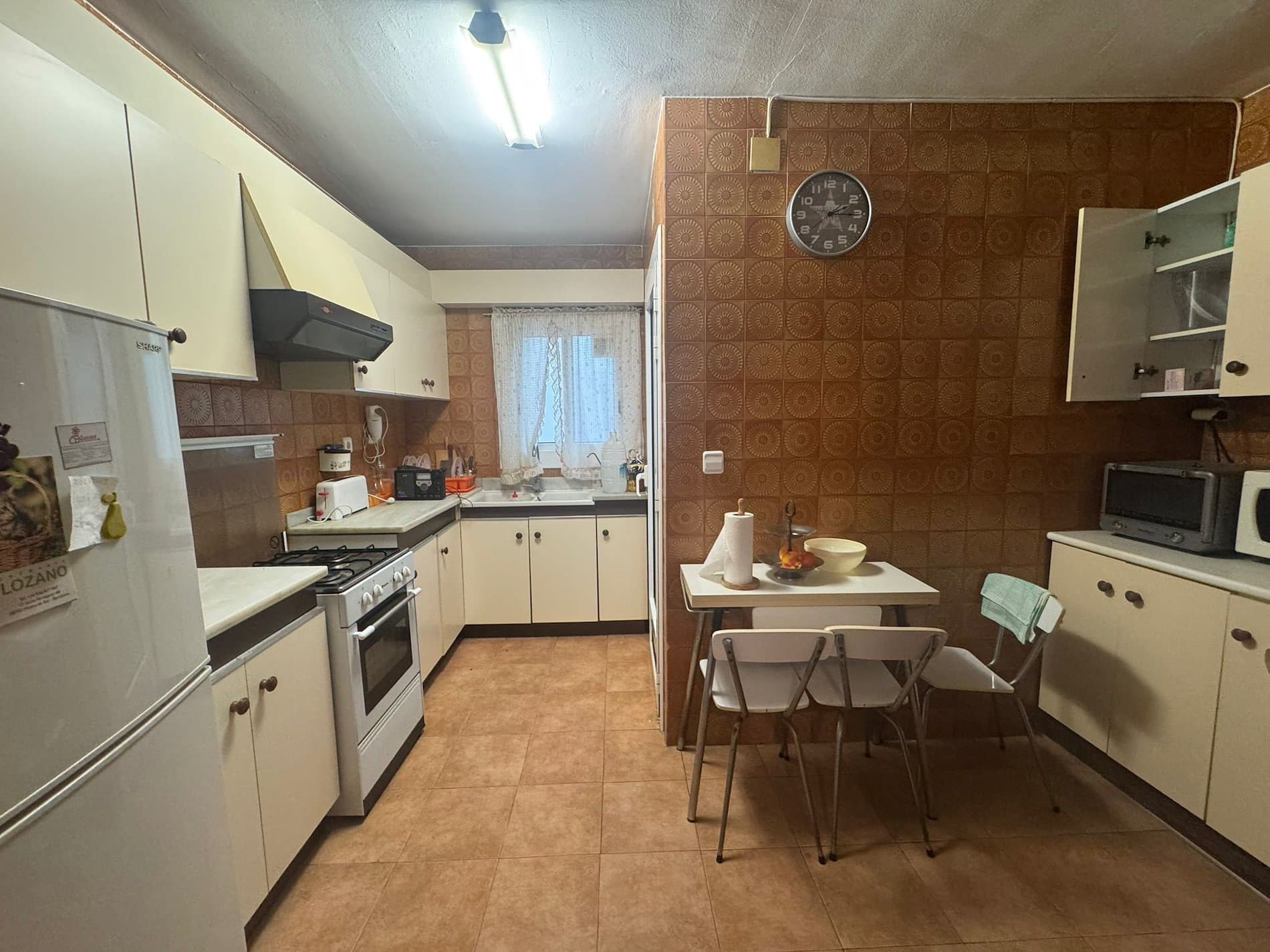 Oportunidad en el Centro de Molins: Piso con Ascensor y Gran Potencial - Foto 3