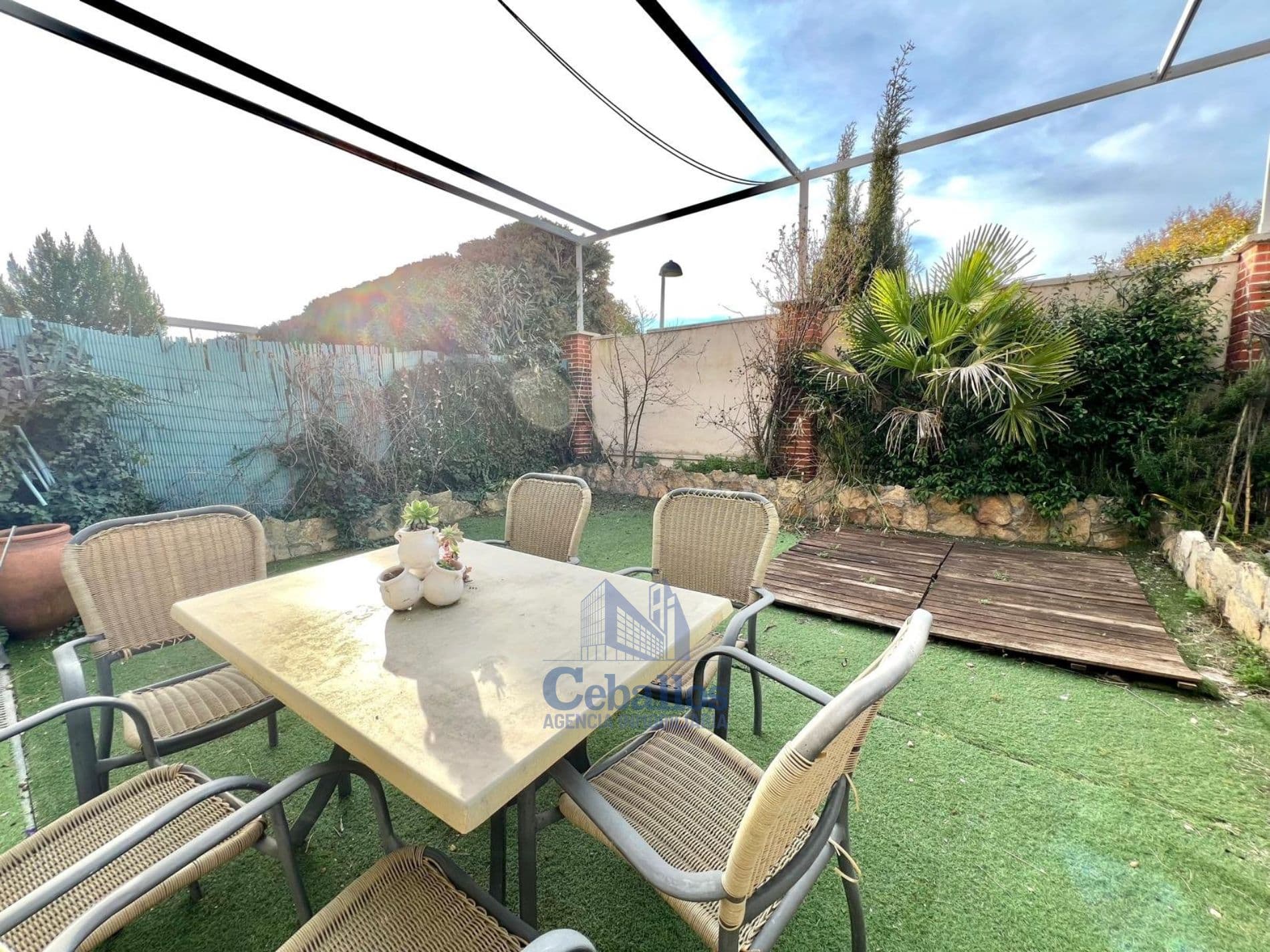 🏡 CHALET ADOSADO EN MANANTIALES – ESPACIO, CHIMENEA Y JARDÍN PRIVADO - Foto 5