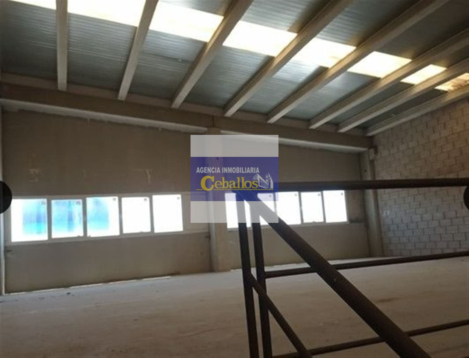 NAVE POLIGONO DE HENARES - Foto 2