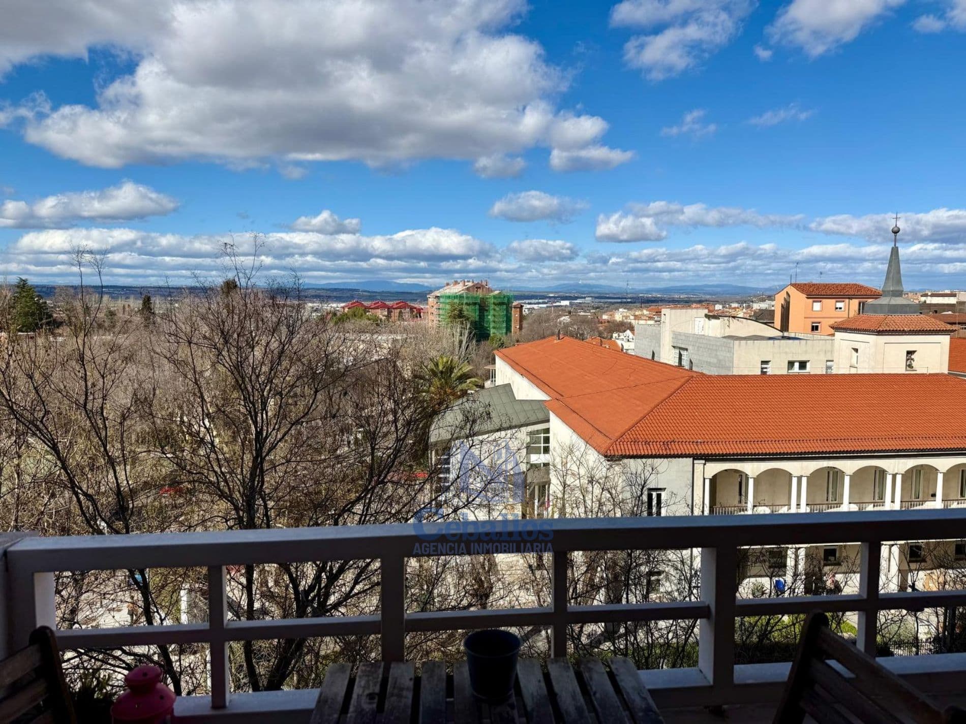 Te presento un magnífico piso en el corazón de Guadalajara, una ubicación inmejorable - Foto 4