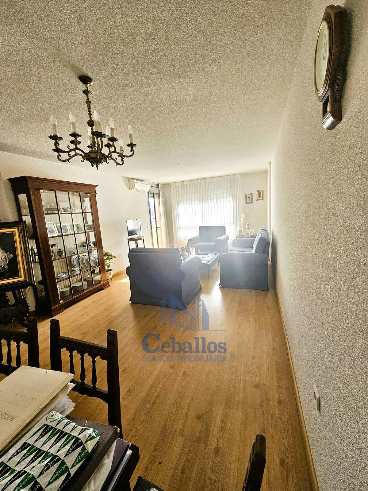 Descubre este encantador piso estándar, situado en la codiciada zona de Manantiales en Guadalajara - Foto 3