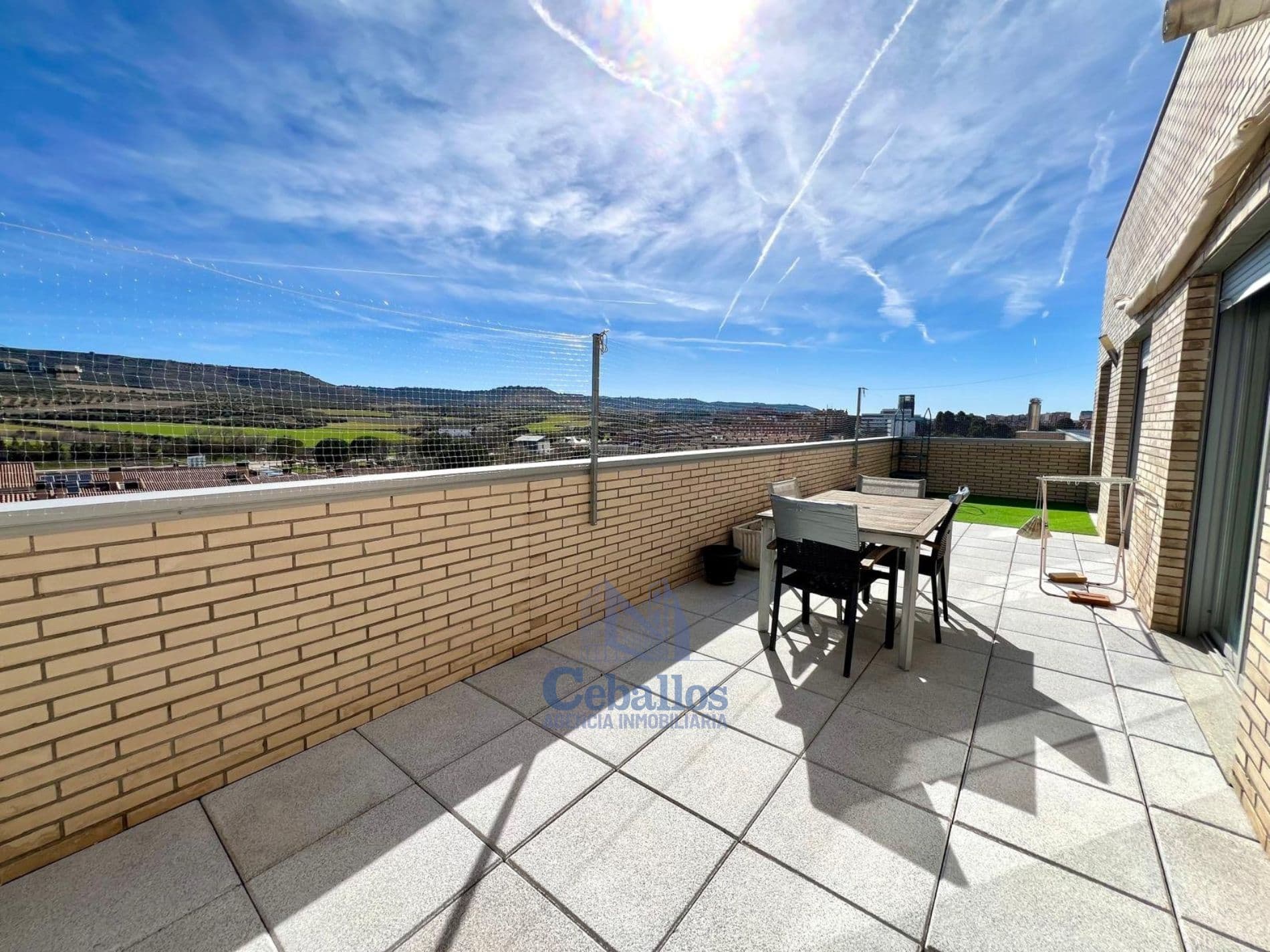 ATICAZO EN ZONA NUEVA - Foto 3