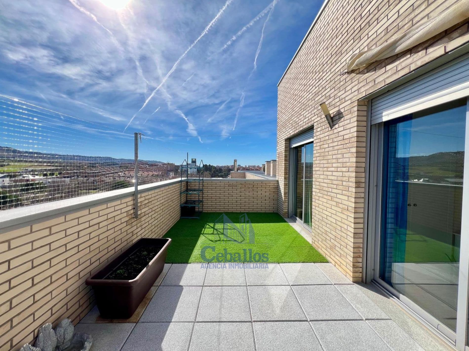 ATICAZO EN ZONA NUEVA - Foto 1