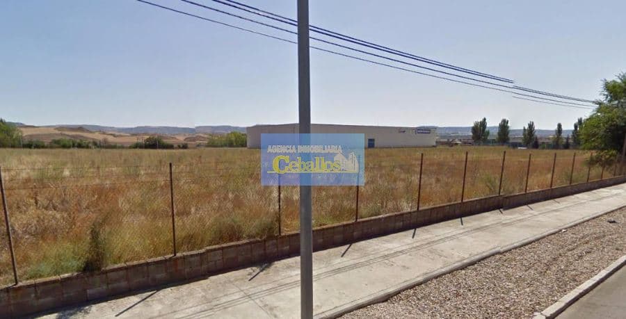 Terreno - Avenida Cristobal Colon - Poligono De Henares - Guadalajara - Foto 1
