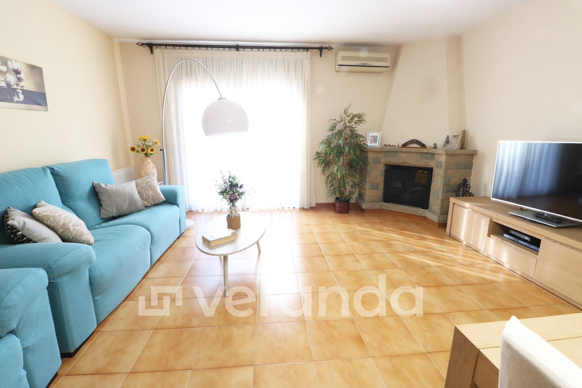 CASA ADOSADA EN ZONA CENTRO CON JARDIN - Foto 3