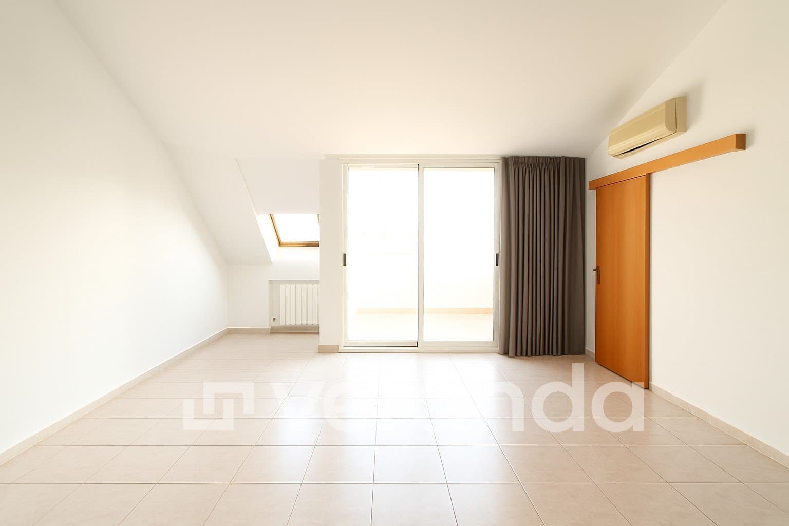 ATICO 85 M2 TERRASSA 8 M2. - Foto 3