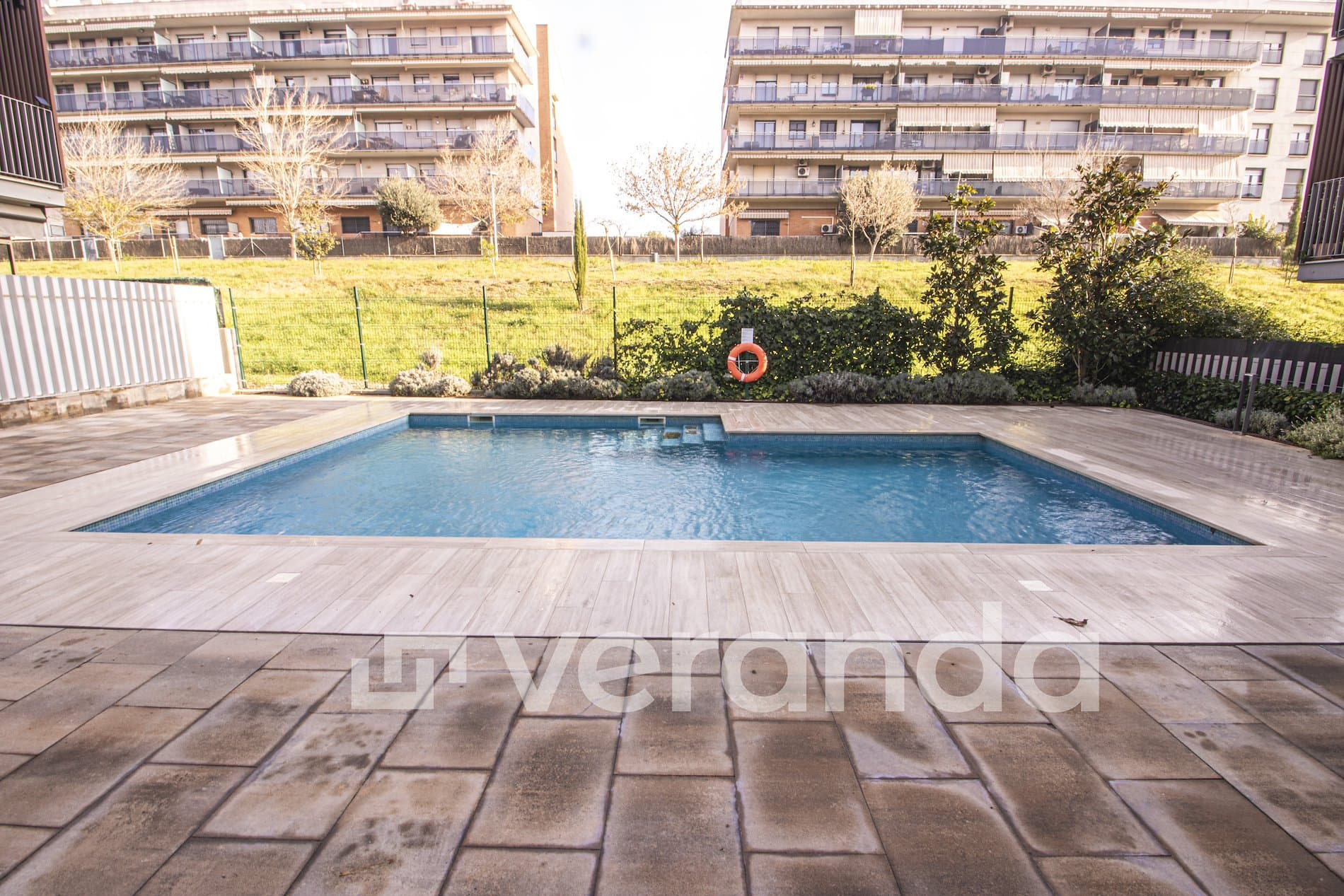 PLANTA BAJA 107 M2 TERRAZA DE 69 M2 PARQUING Y TRASTERO - Foto 4