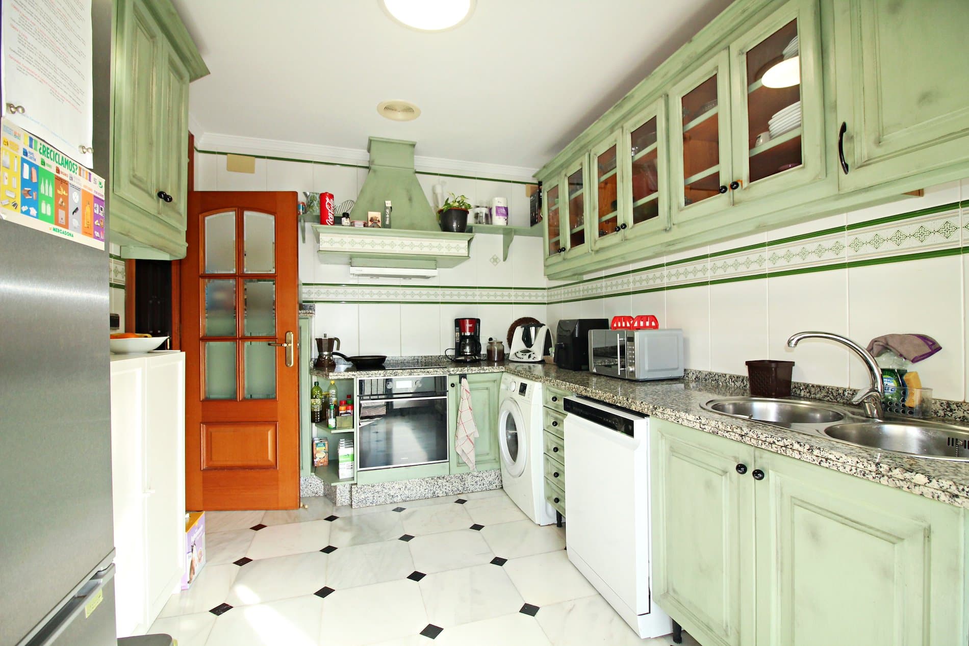 Espectacular unifamiliar de 4 plantas con solárium privado y garaje - Foto 3