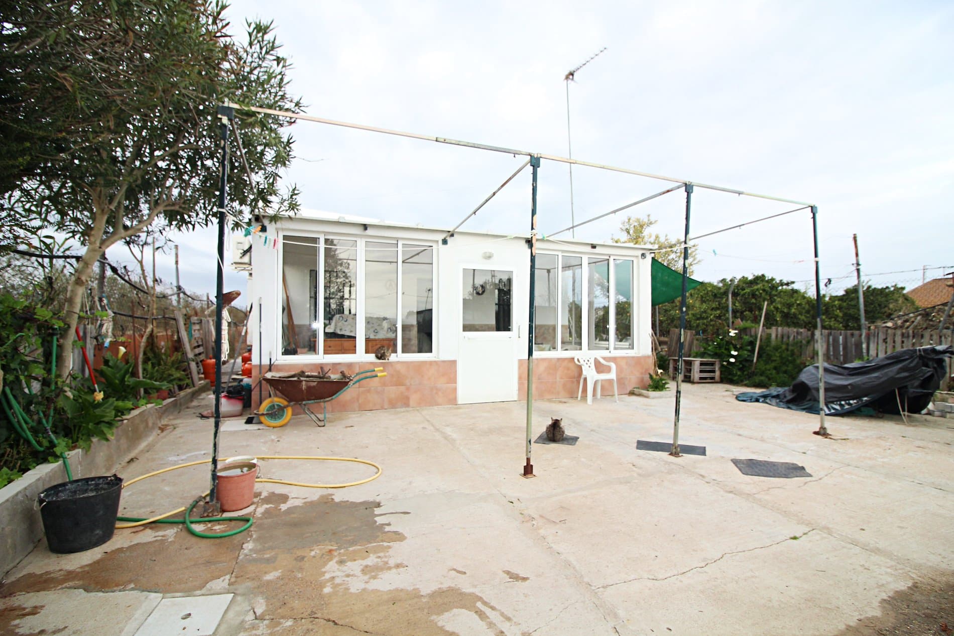 Parcela rústica de 3.000 m² con vivienda y gallinero en Gibraleón - Foto 4