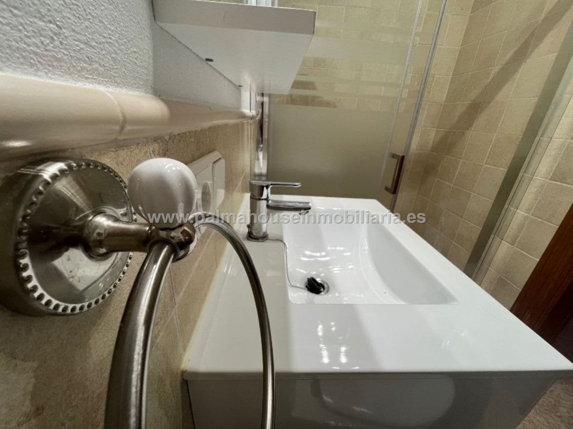 CONTACTAR SOLO VIA WHATSAP... PLANTA BAJA ESPACIOSA CON TERRAZA - Foto 1