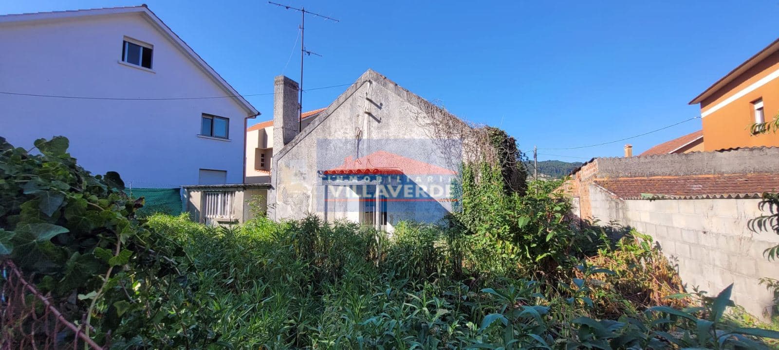 CASA CON FINCA EN EL CENTRO DE CANGAS - Foto 2