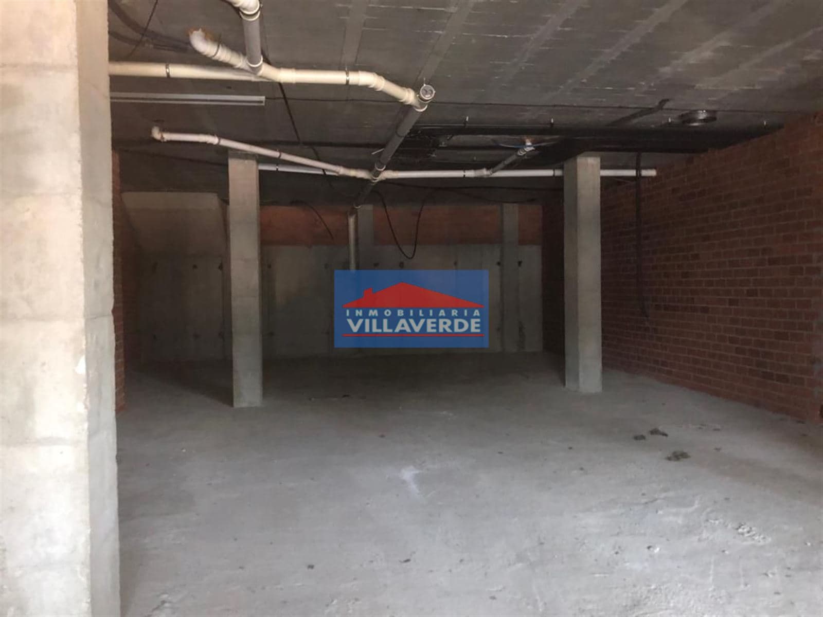 LOCAL EN MOAÑA EN CONCEPCION ARENAL - Foto 1