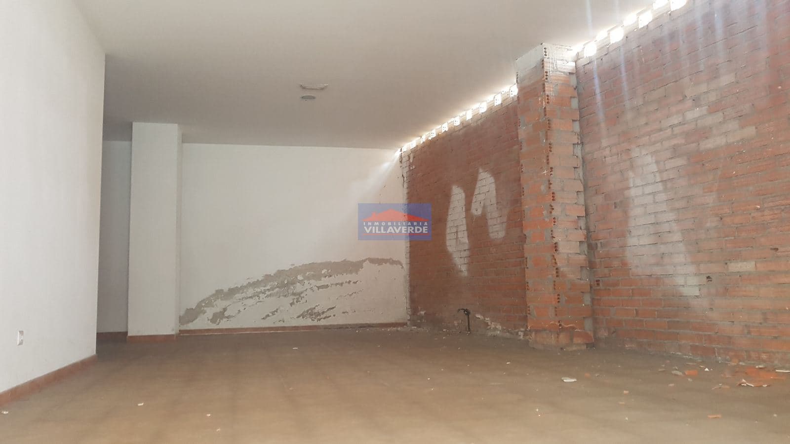 LOCAL SEMI-ACONDICIONADO EN CANGAS - Foto 4