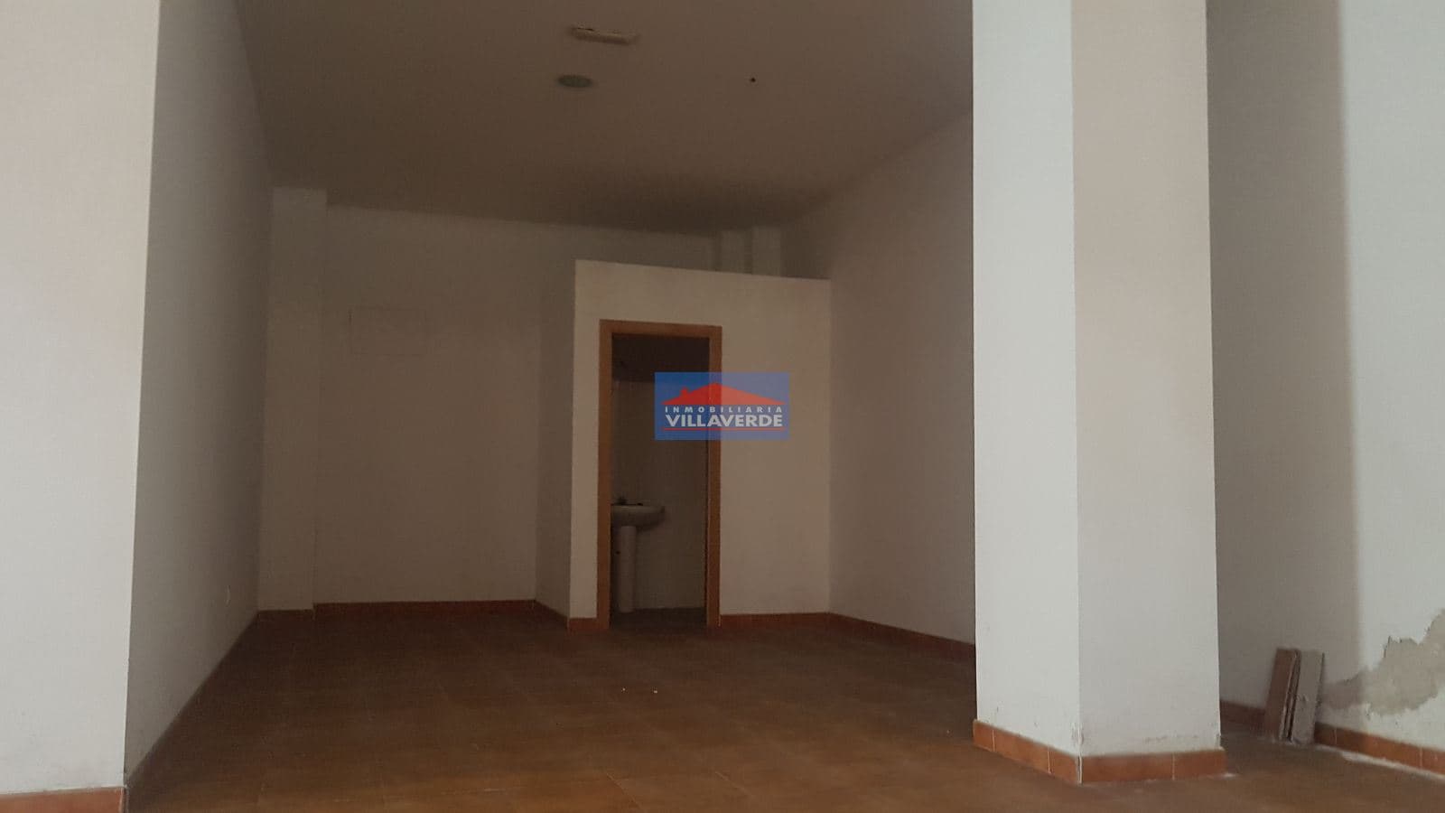 LOCAL SEMI-ACONDICIONADO EN CANGAS - Foto 1