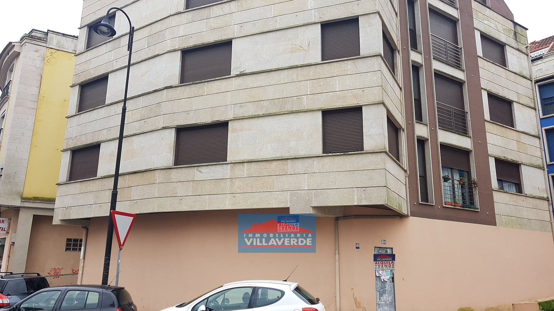 LOCAL LÓBREGO EN LA AVDA DE BUEU - Foto 1