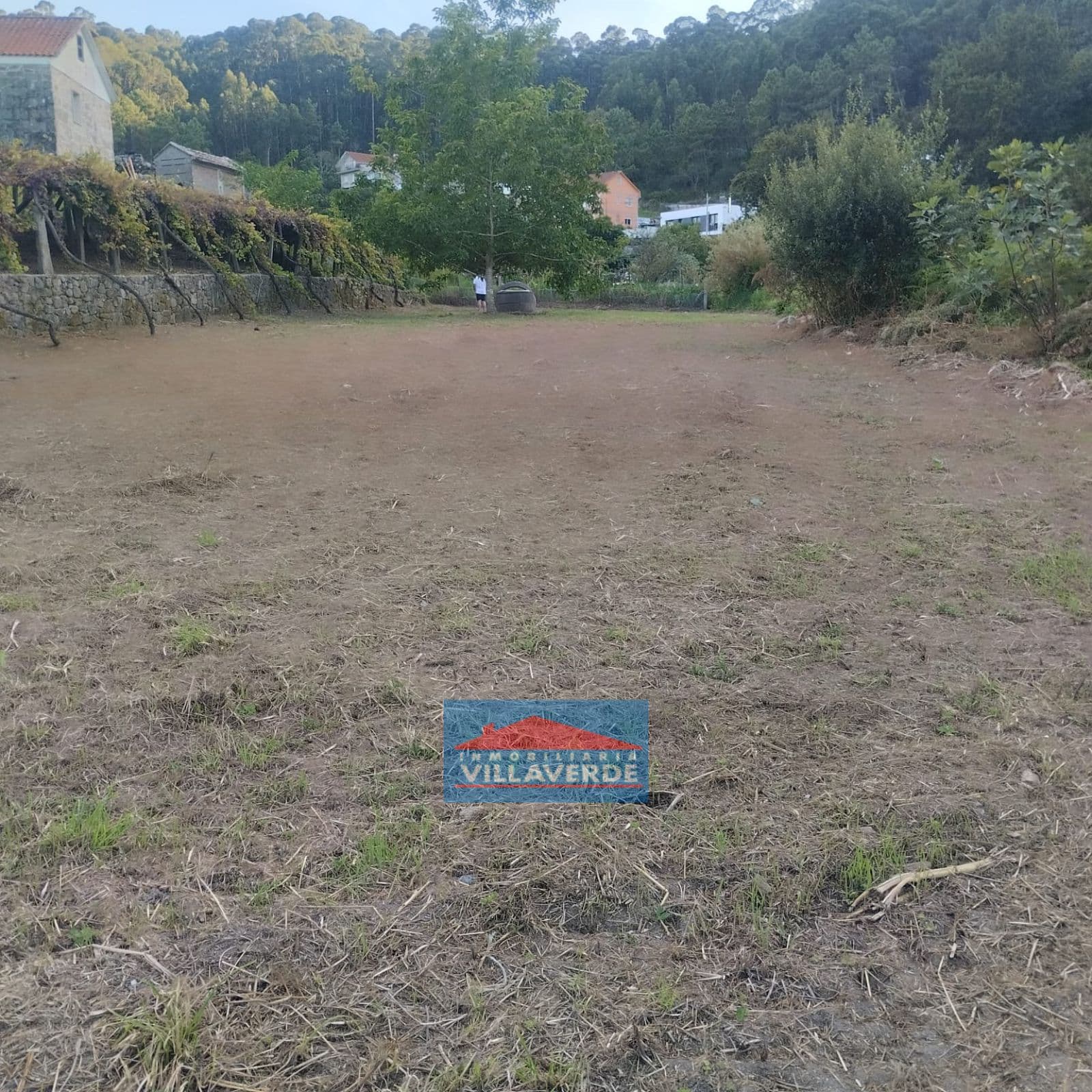 TERRENO EDIFICABLE Y REGISTRADO EN LA ZONA DE VILANOVA - Foto 1