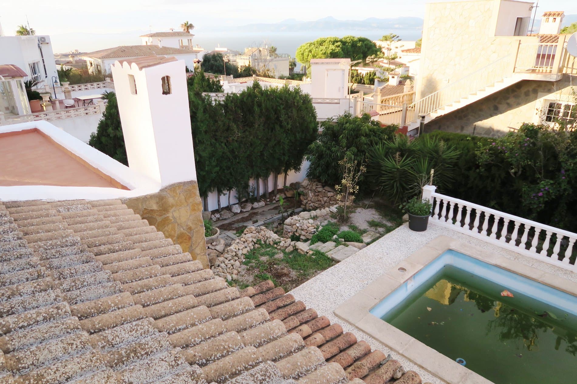 CHALET UNIFAMILIAR CON PISCINA EN BAHIA GRANDE - Foto 3