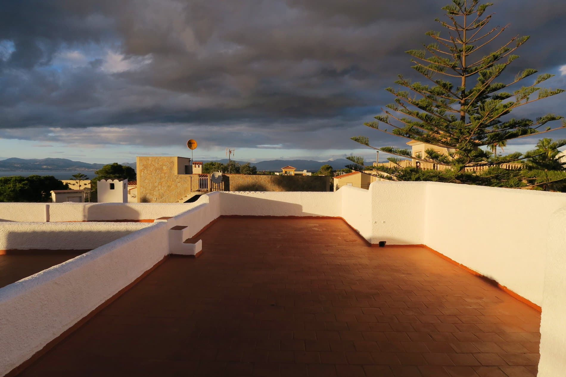 CHALET UNIFAMILIAR CON PISCINA EN BAHIA GRANDE - Foto 4