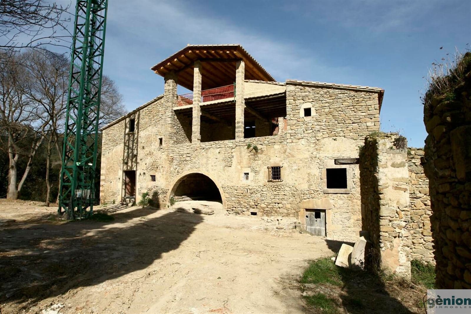 MASIA CERCA DEL LAGO DE BANYOLES. 14HA. DE TERRENO Y 1.900M² CONSTRUIDOS - Foto 5