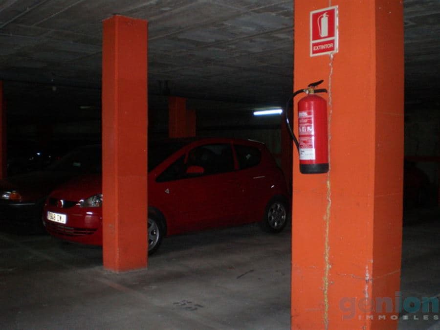 PLAZAS DE APARCAMIENTO PARA COCHE MEDIANO Y GRANDE - Foto 3