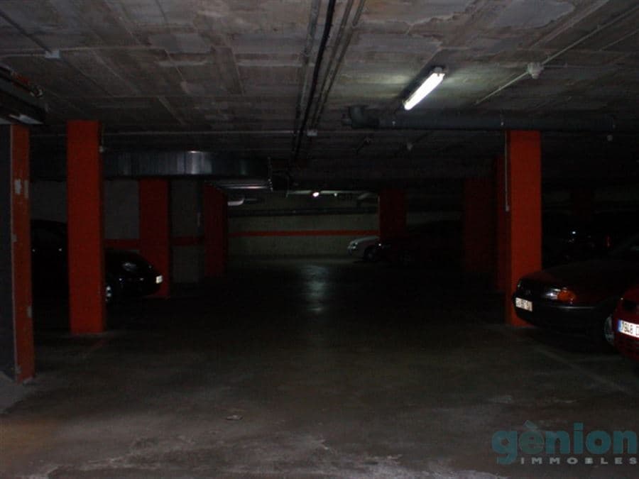 PLAZAS DE APARCAMIENTO PARA COCHE MEDIANO Y GRANDE - Foto 4