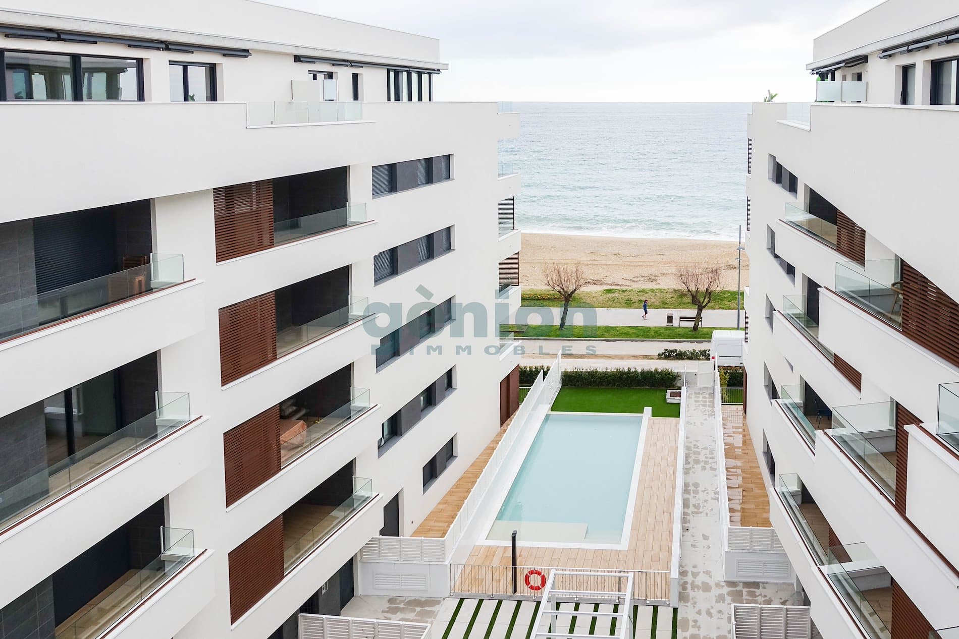 ÁTICOS DÚPLEX DE OBRA NUEVA, PRIMERA LÍNEA DE MAR EN SANT ANTONI DE CALONGE - Foto 1