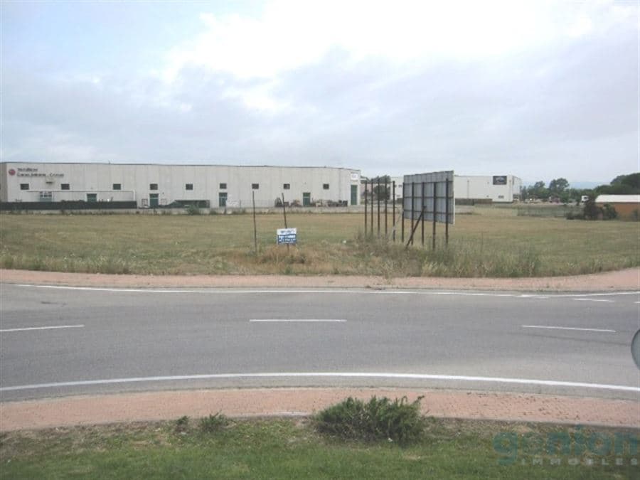 PARCELA INDUSTRIAL DE 9.541m², EN FORALLAC - Foto 5
