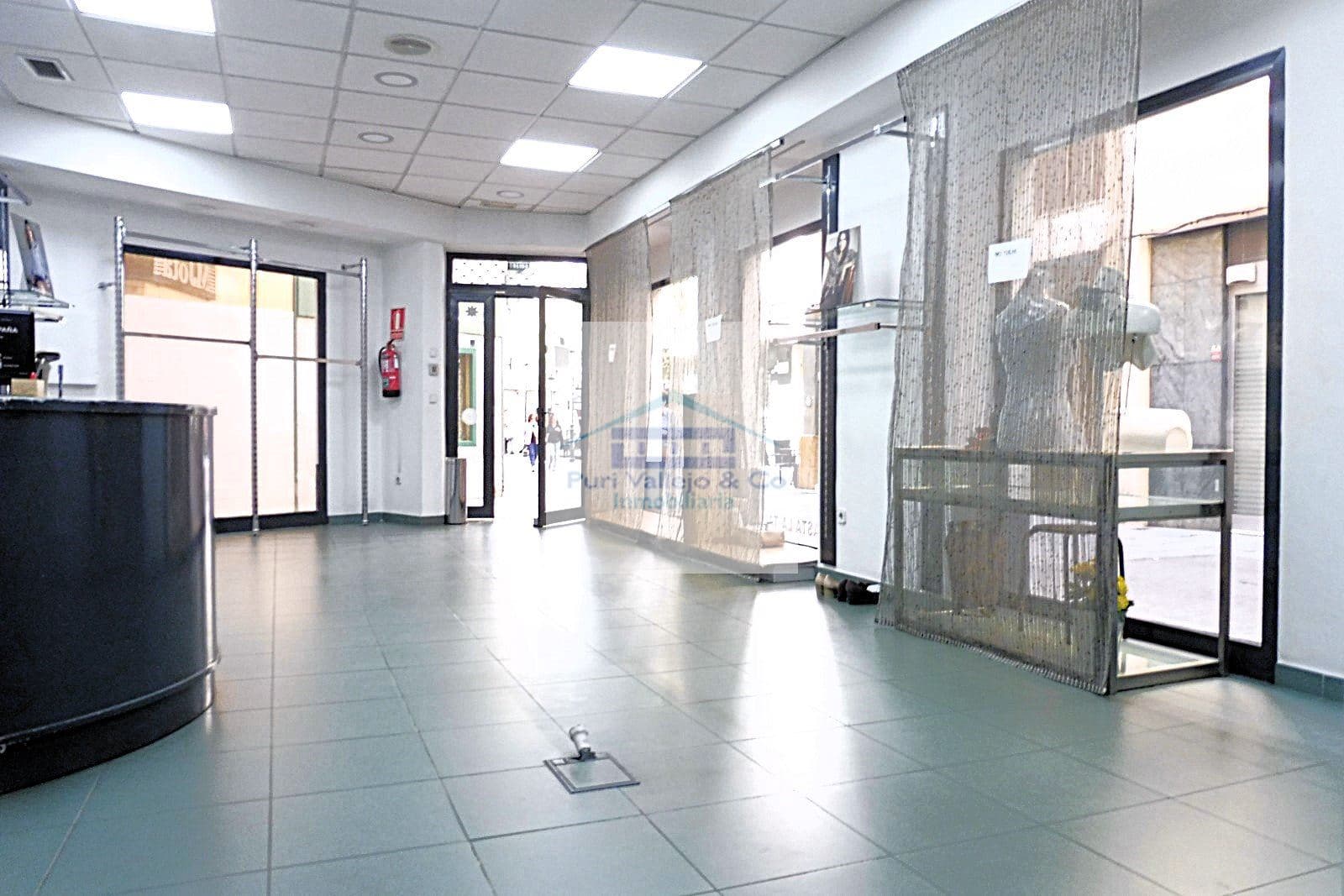 Fantástico local en esquina en  pleno centro económico y comercial de Córdoba - Foto 4