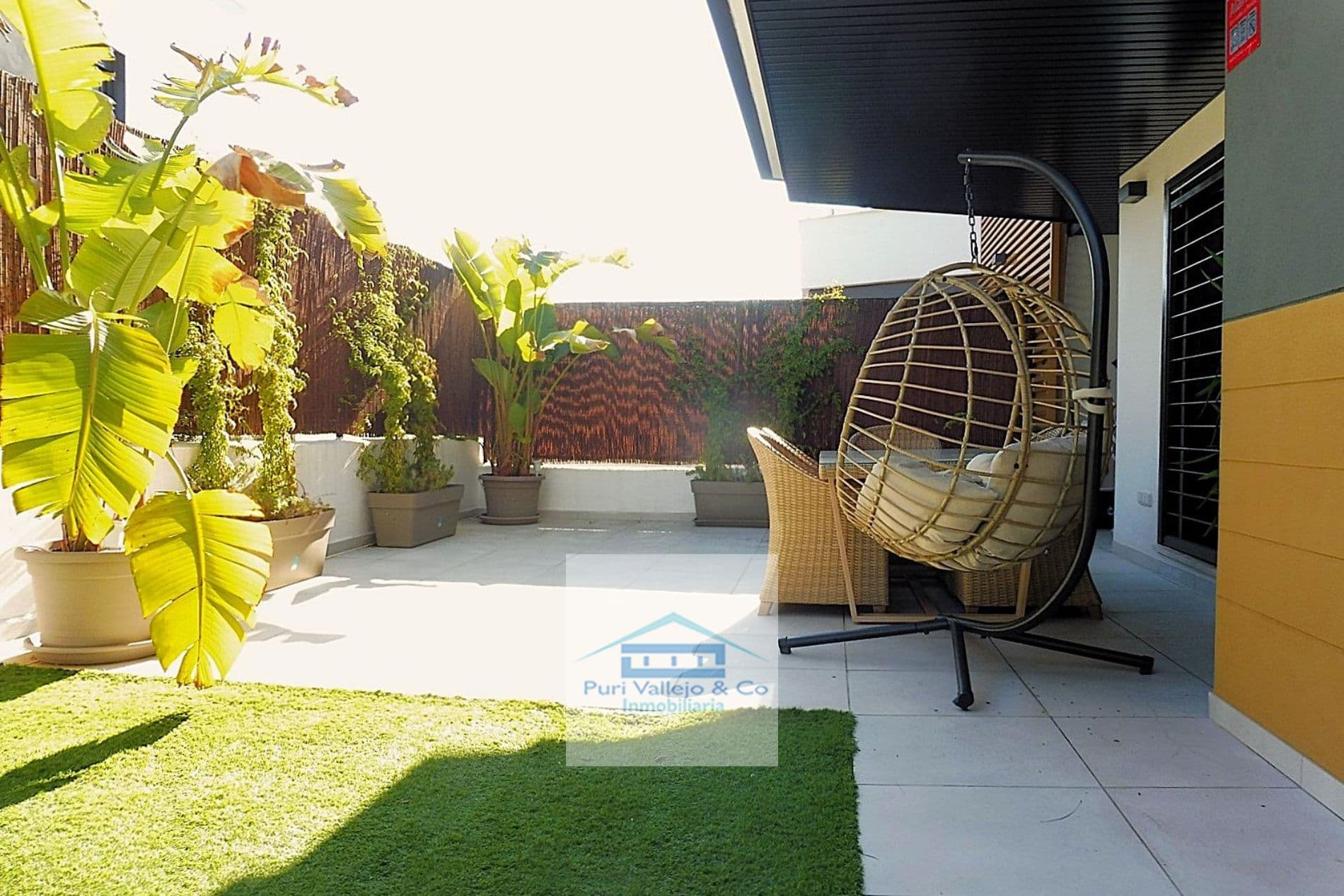 Espectacular piso con precioso jardín de diseño. - Foto 2