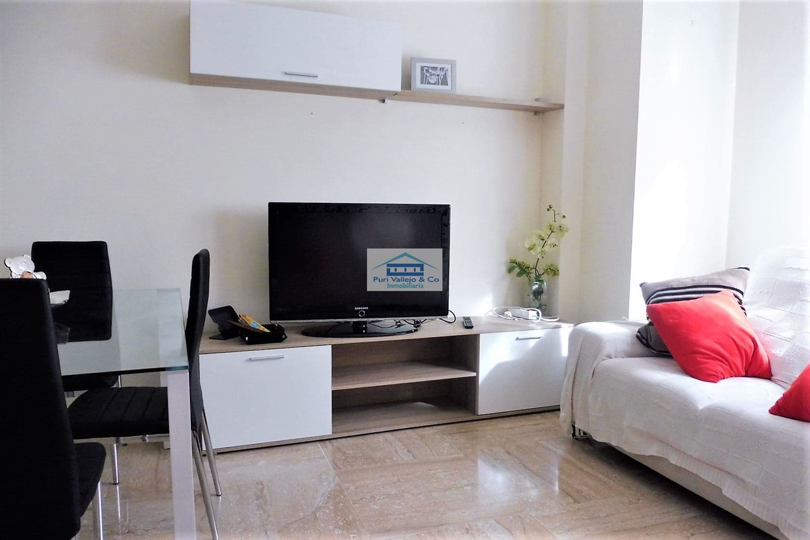 Edificio de reciente construcción. Alquiler amueblado. - Foto 3