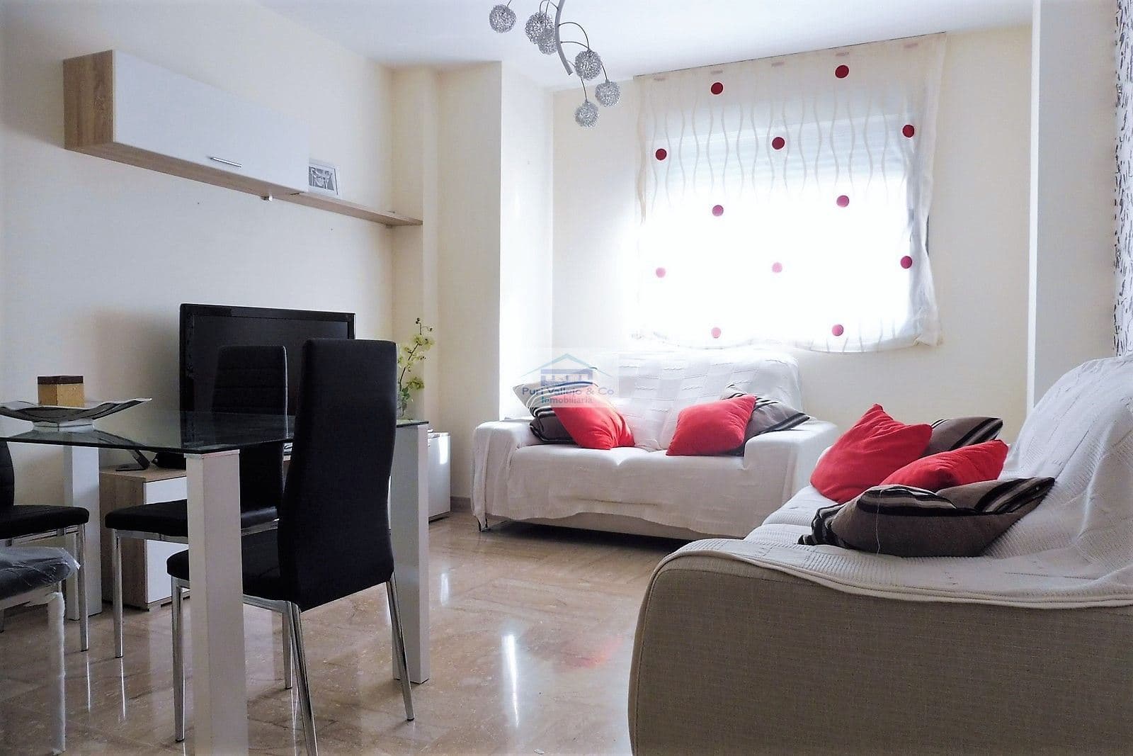 Edificio de reciente construcción. Alquiler amueblado. - Foto 1