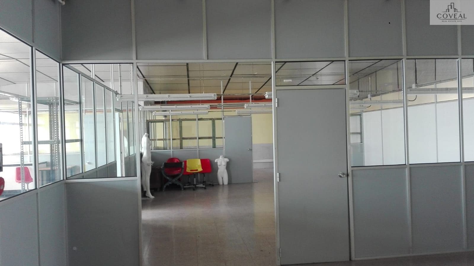 Gran local en alquiler en el Eixample de Mataró. - Foto 1