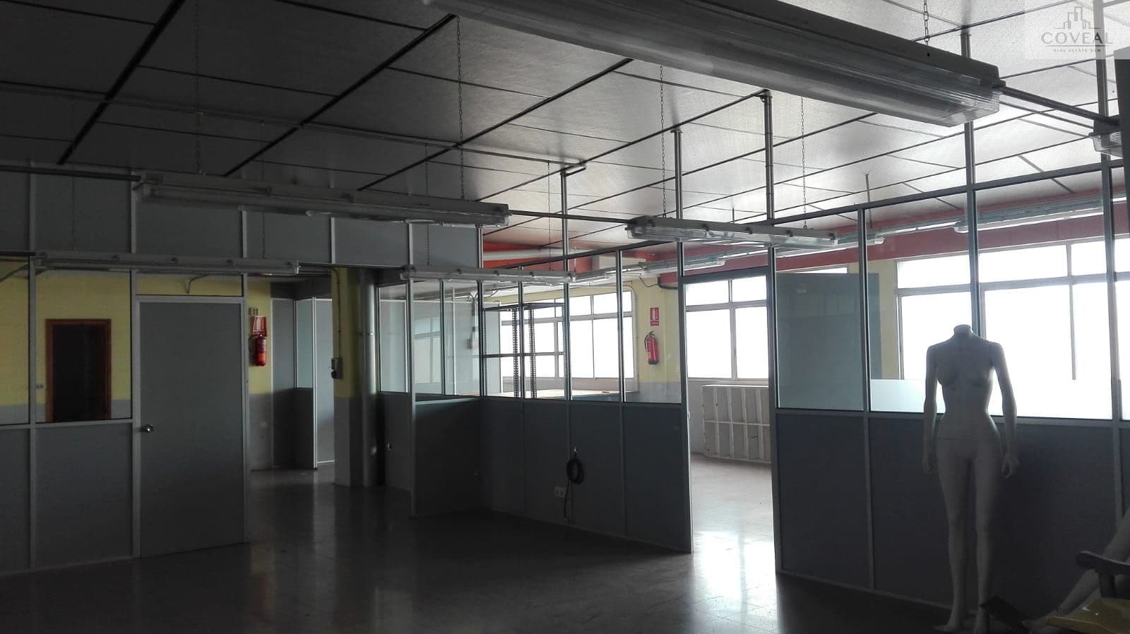 Gran local en alquiler en el Eixample de Mataró. - Foto 4