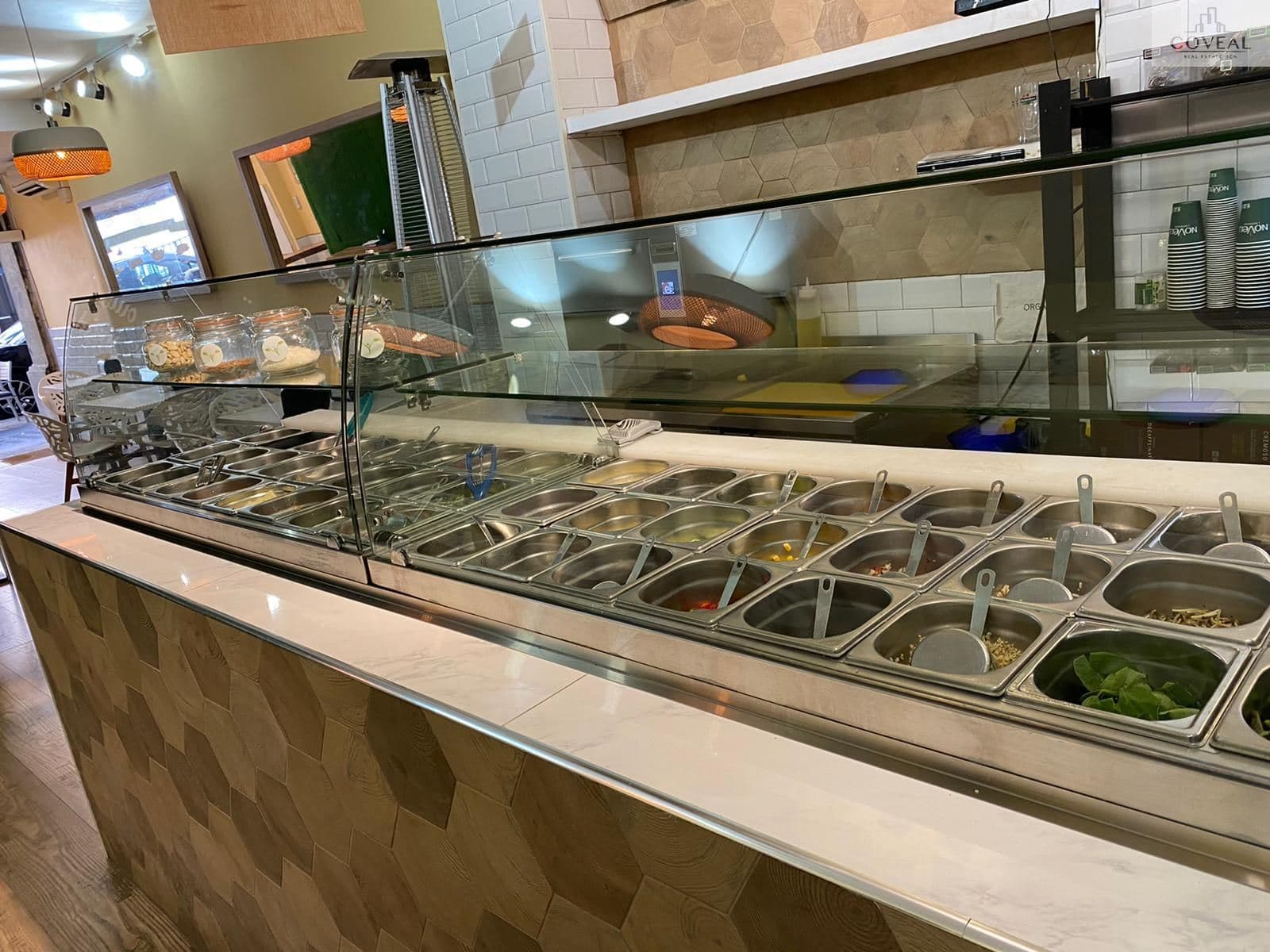 Local con licencia C-2 en traspaso. - Foto 3