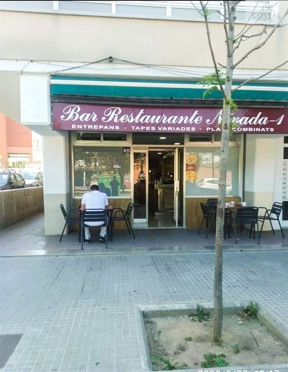 Bar en traspaso con 2 terrazas. - Foto 1