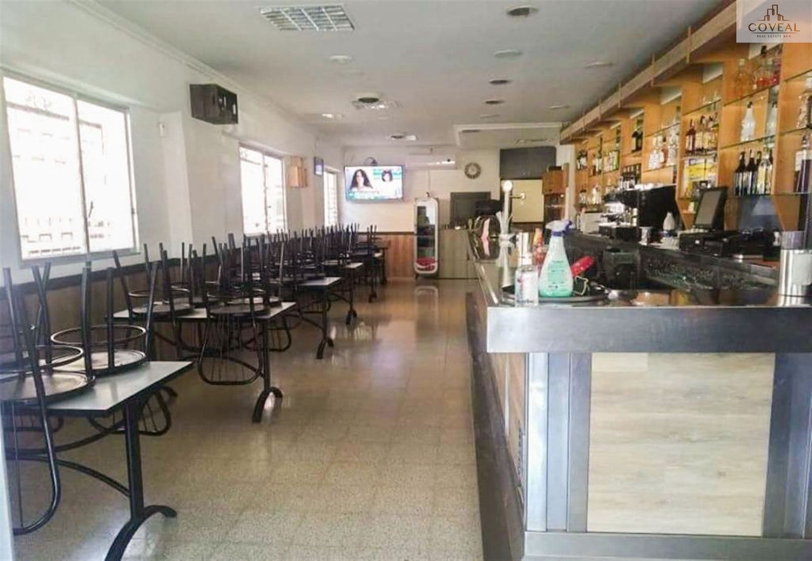 Bar en traspaso con 2 terrazas. - Foto 3