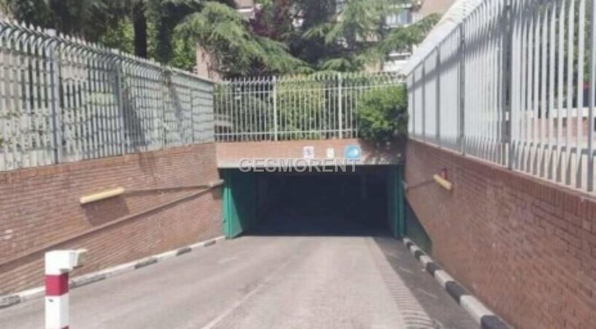 75 PLAZAS DE PARKING EN VENTA EN ZONA RETIRO DE MADRID - Foto 1