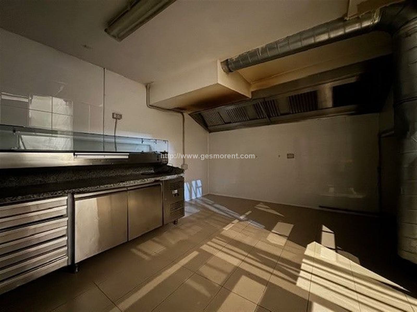 LOCAL EN ALQUILER EN SANTA CATALINA - Foto 4