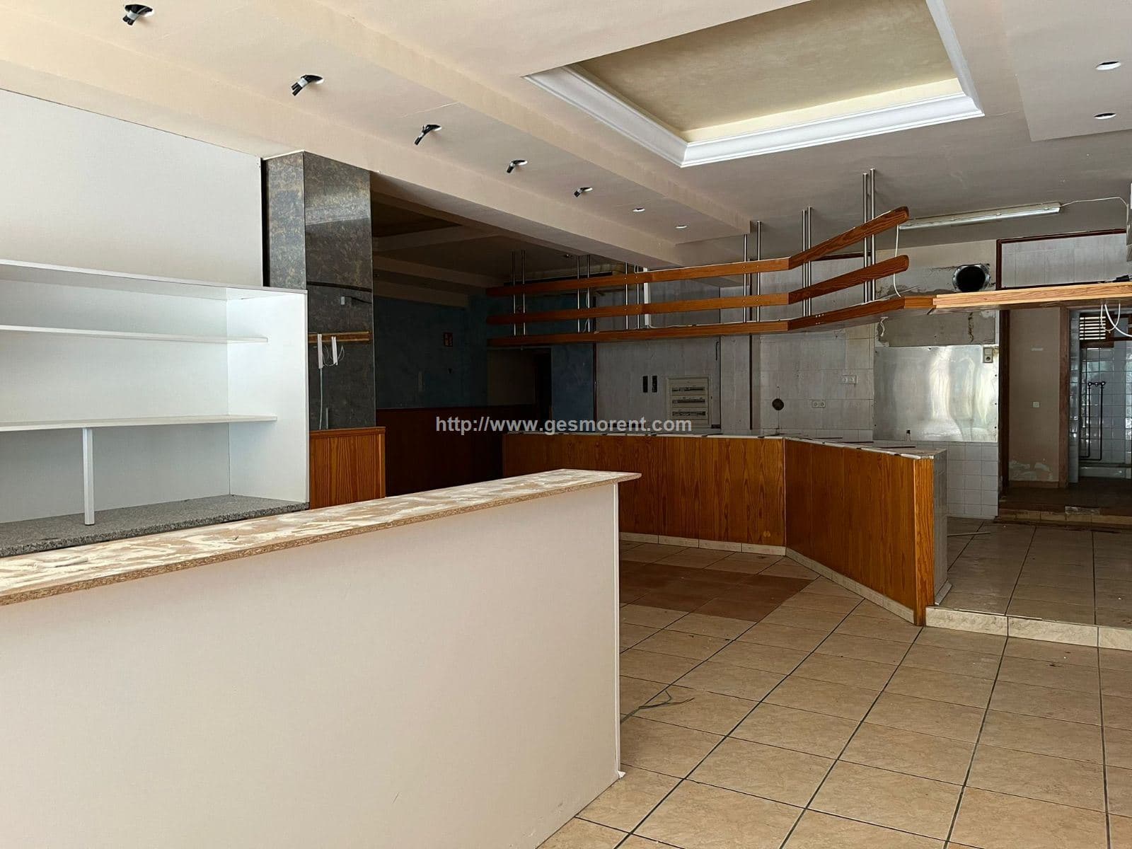 LOCAL EN VENTA EN SANTA PONSA - Foto 4