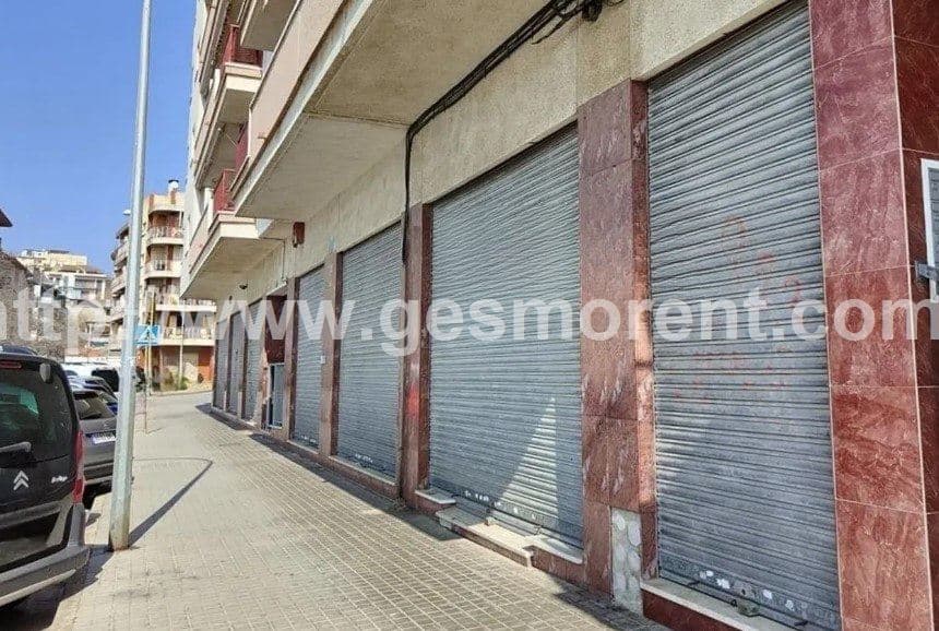 CONJUNTO DE 4 LOCALES EN VENTA EN BLANES, GIRONA - Foto 1