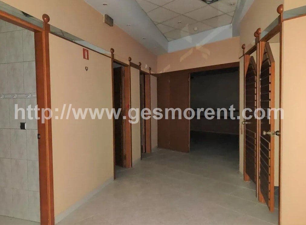 CONJUNTO DE 4 LOCALES EN VENTA EN BLANES, GIRONA - Foto 3