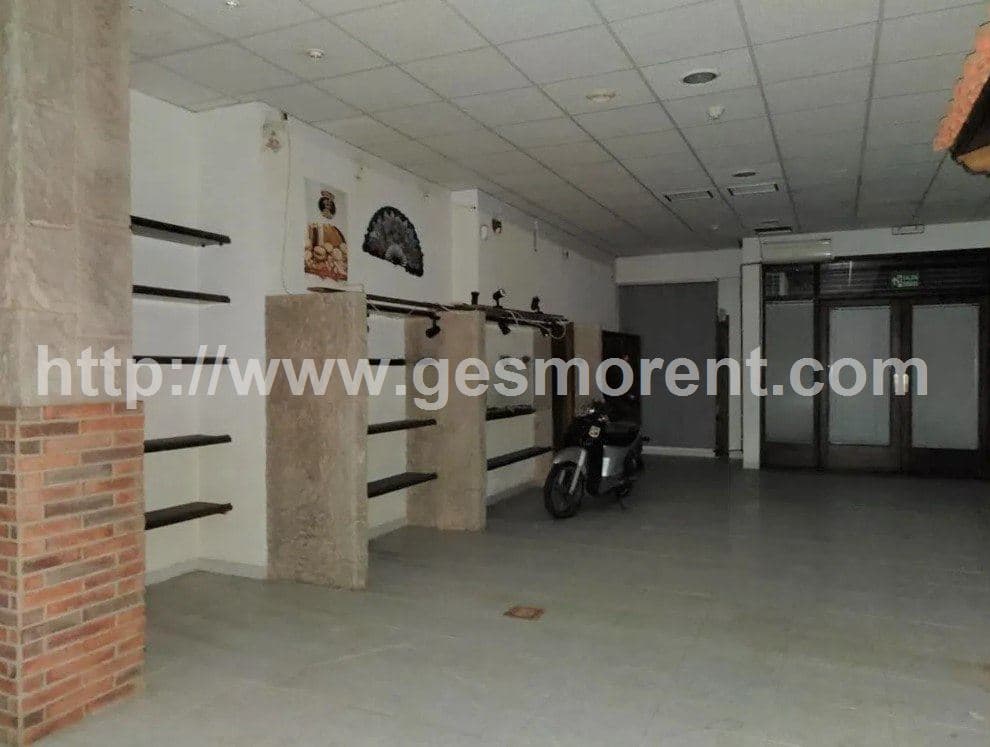 CONJUNTO DE 4 LOCALES EN VENTA EN BLANES, GIRONA - Foto 4