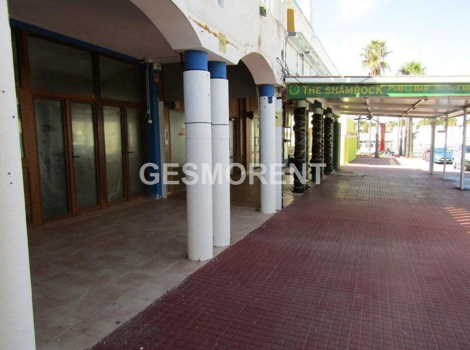 LOCAL EN VENTA FRENTE AL PUERTO DE CIUTADELLA DE MENORCA - Foto 2