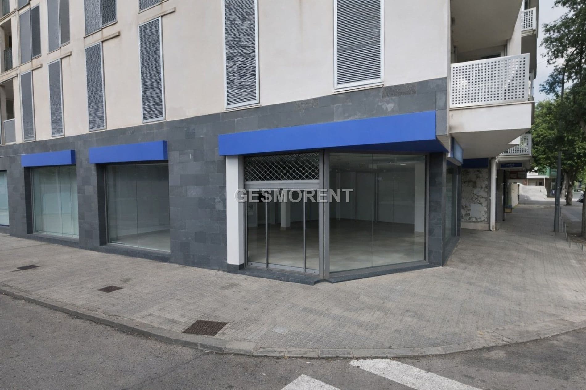 LOCAL CON INQUILINO EN VENTA EN MANACOR CENTRO - Foto 1