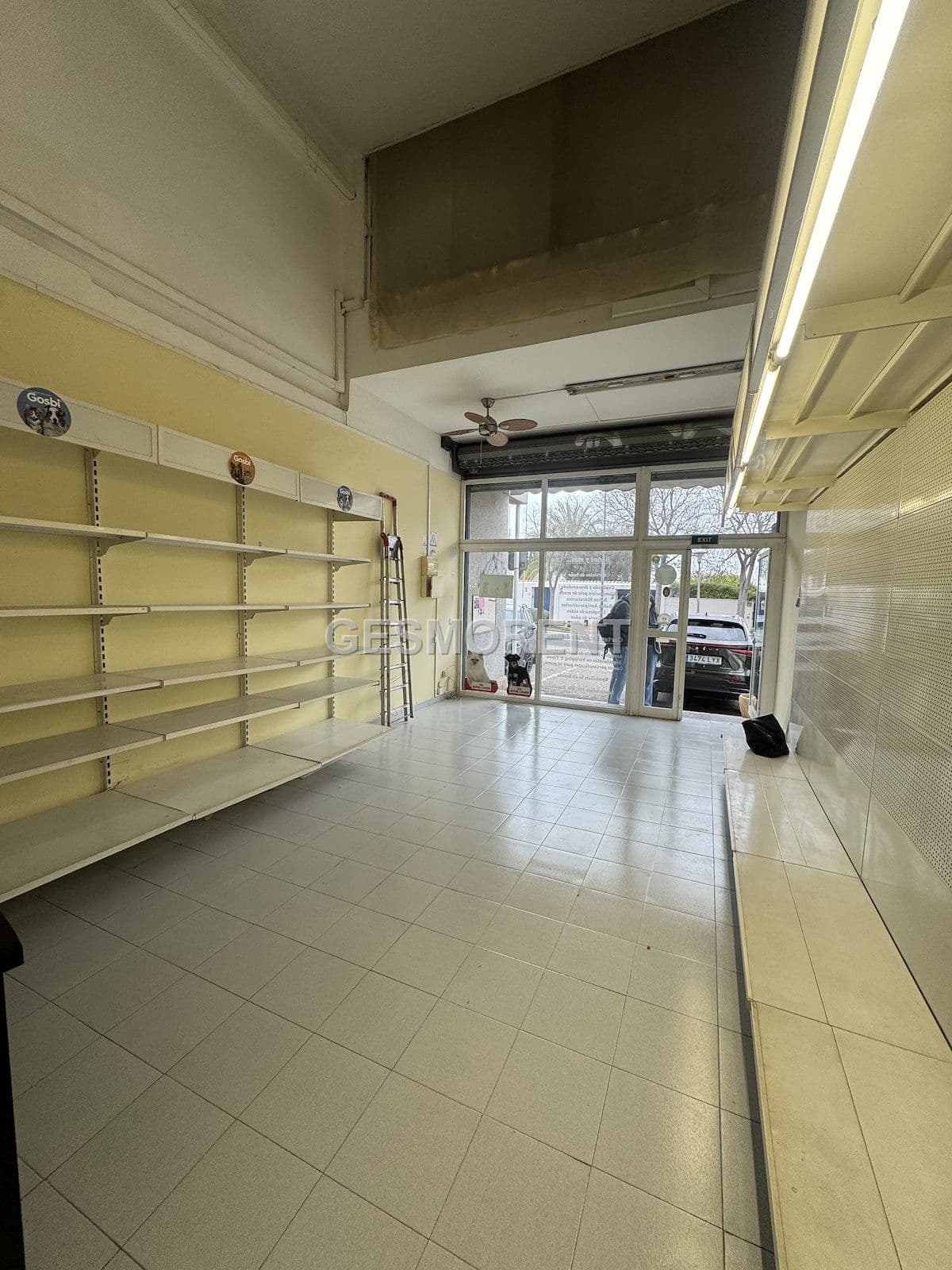 LOCAL EN ALQUILER EN CAS CATALÀ / ILLETAS - Foto 3