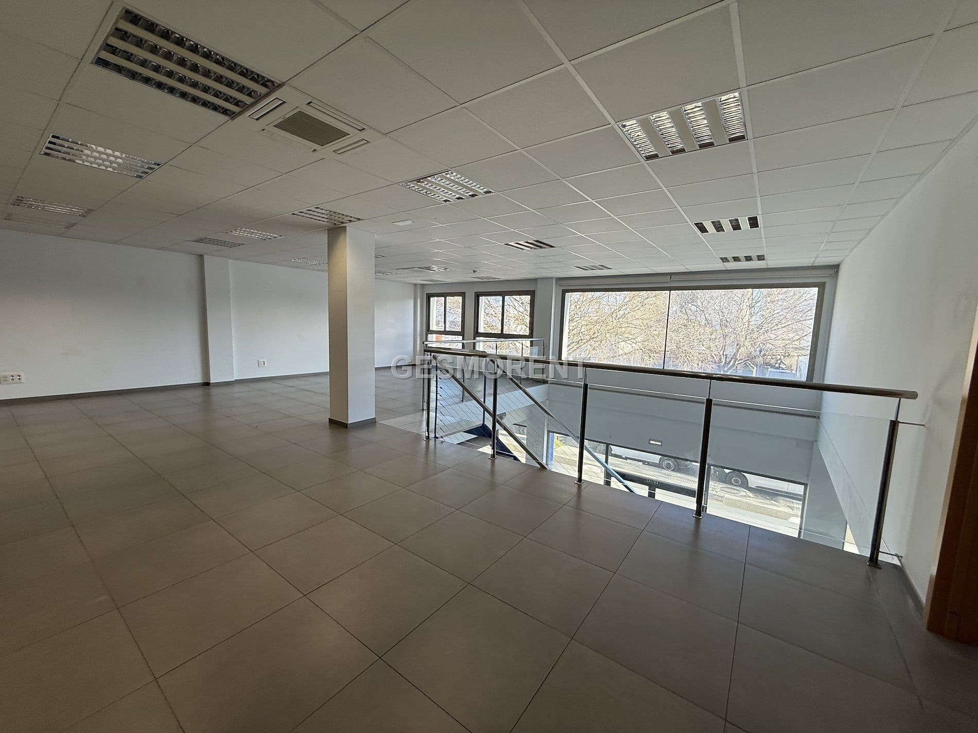 LOCAL COMERCIAL EN ALQUILER EN POLIGONO SON CASTELLO - Foto 2