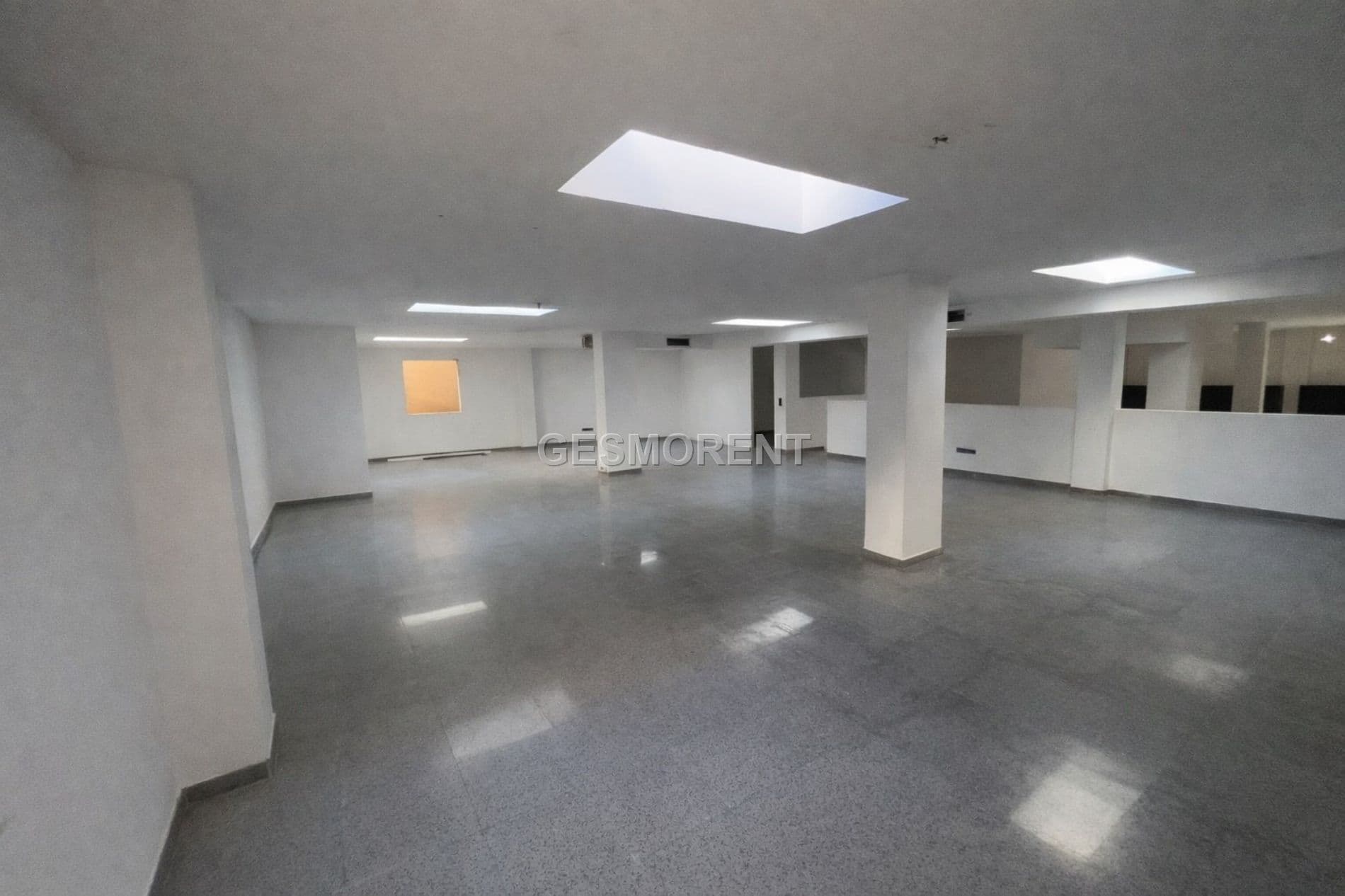 LOCAL EN ALQUILER Y VENTA EN SANTA CATALINA - Foto 4