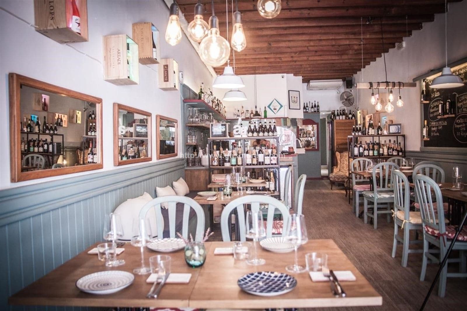 LOCAL EN TRASPASO EN SANTA CATALINA - Foto 2